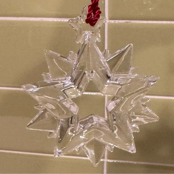 2004 Marquis by Waterford Crystal Star Ornament - Picture 4 of 7